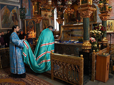Мощи Серафима Саровского в Дивеево