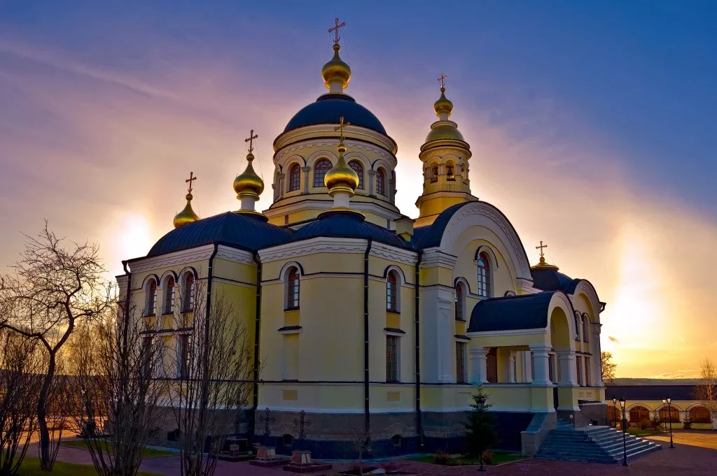Православный Петербург Цветущий май