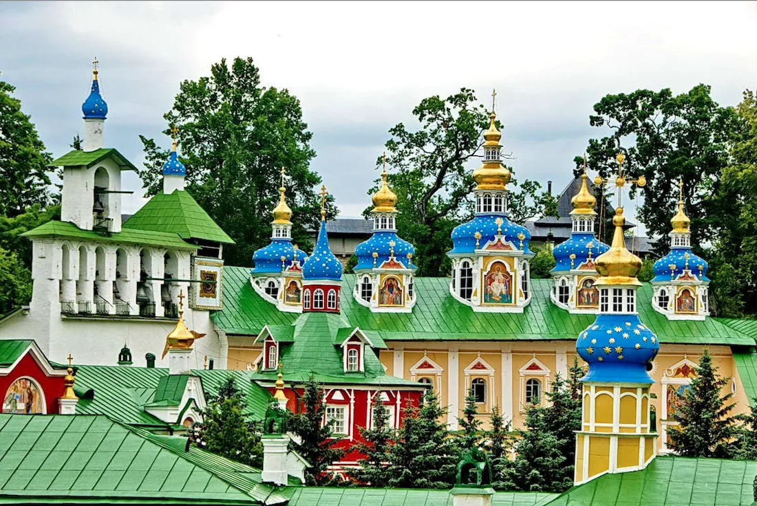 Осенний Псковско Печерский монастырь