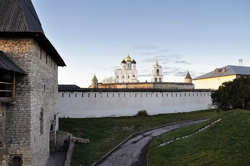 Паломнический тур Талабские острова Псковко Печерский монастырь 